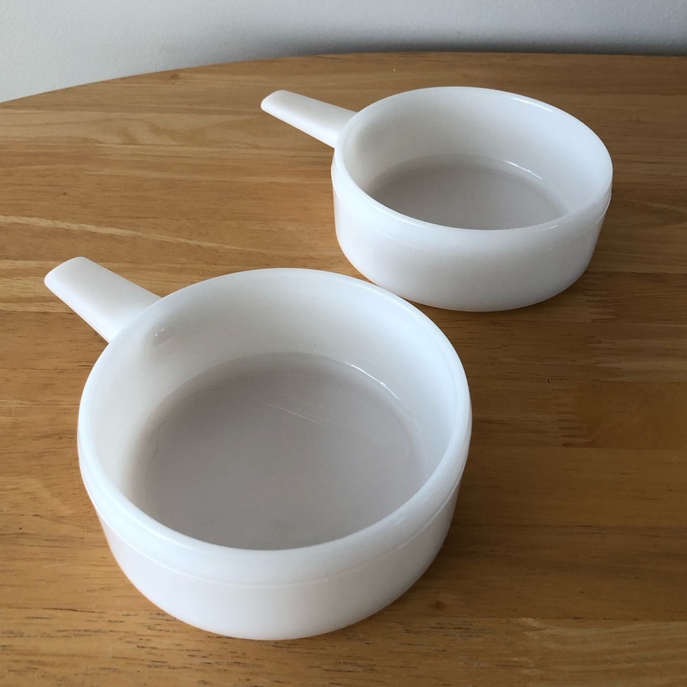 Vintage White Ovenware J 2639 14 oz Soup Chili Bowl Lot of 2
